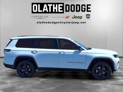 New 2026 Jeep Grand Cherokee L Limited AWD/4WD image 29