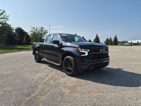 Used 2023 Chevrolet Silverado 1500 RST w/ Protection Package AWD/4WD image 4