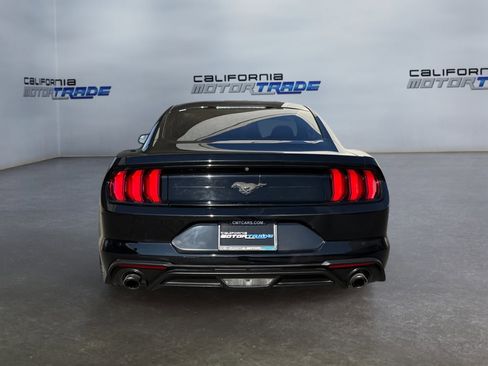Used 2018 Ford Mustang Coupe image 6