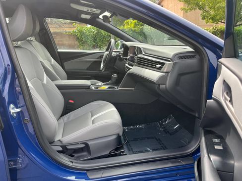 Used 2025 Toyota Camry SE AWD/4WD image 30