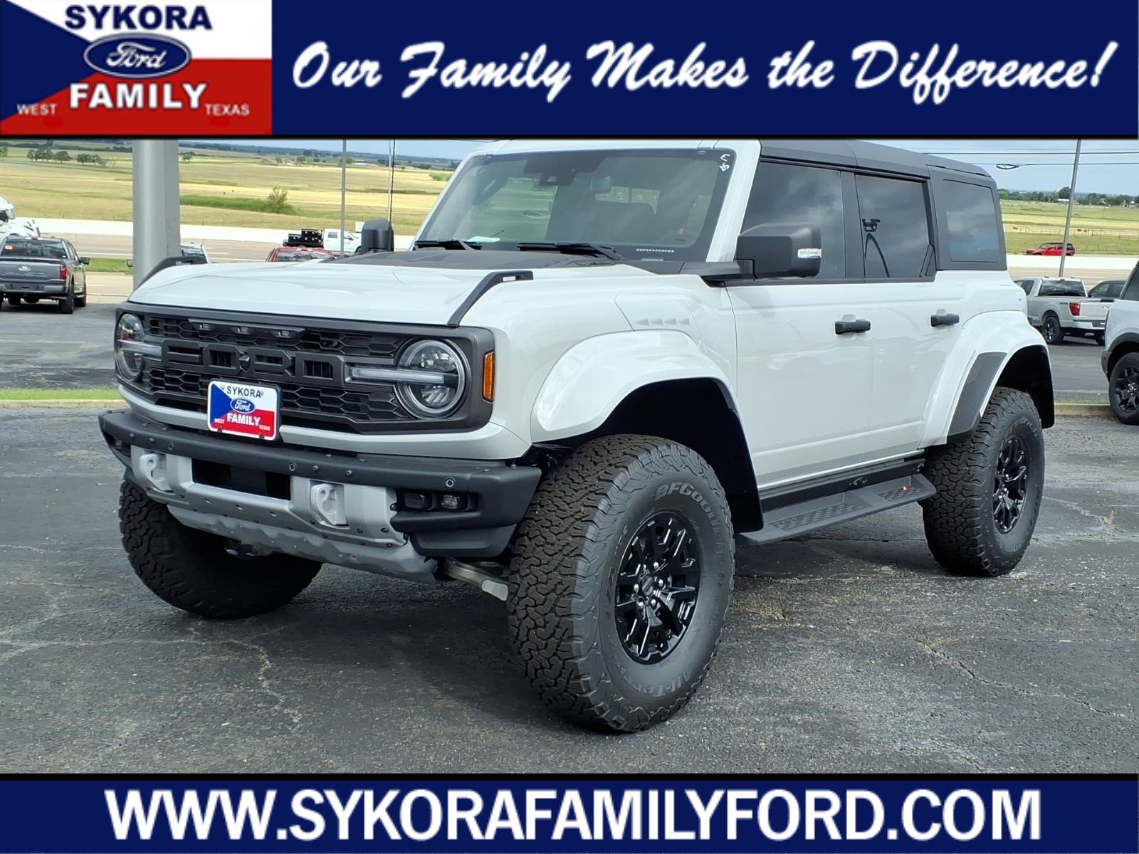 New 2026 Ford Bronco Raptor AWD/4WD image 1