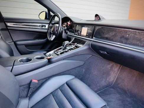 Used 2017 Porsche Panamera 4S image 17