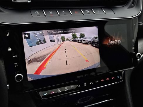 New 2026 Jeep Grand Cherokee Limited w/ Limited Altitude Package RWD image 19