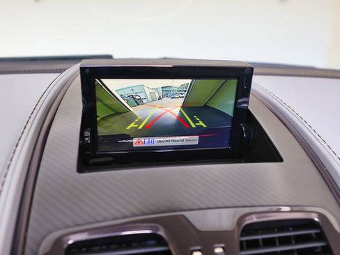 Used 2014 Aston Martin Vanquish Volante image 34