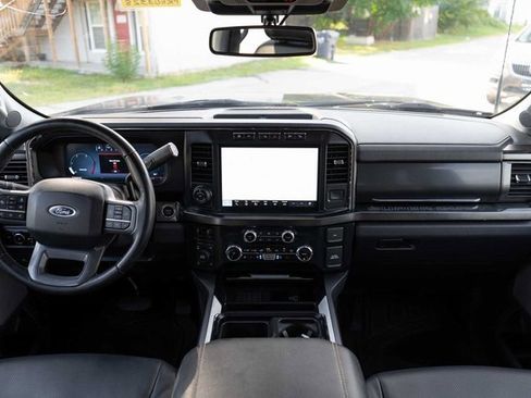 Used 2023 Ford F250 Lariat w/ Sport Appearance Package image 15