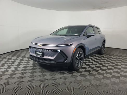 New 2026 Chevrolet Equinox EV LT image 8