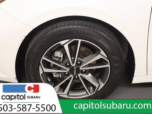 Used 2022 Kia Forte LXS FWD image 9