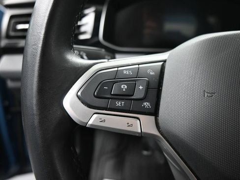 Used 2025 Volkswagen Jetta SE FWD image 11