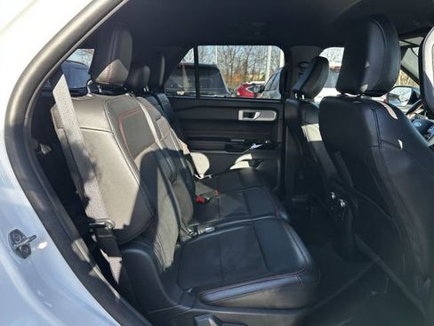 Certified 2023 Ford Explorer ST-Line image 36