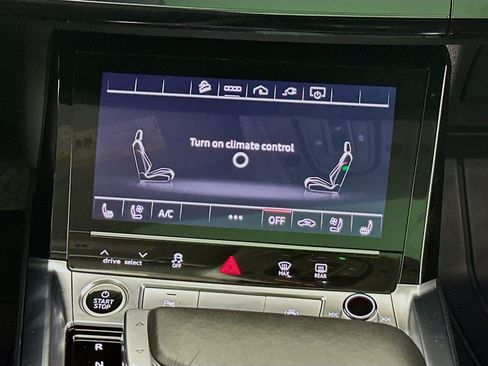 Used 2022 Audi e-tron Premium Plus w/ Premium Plus Package AWD/4WD image 13