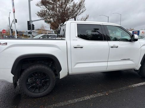 Used 2022 Toyota Tundra Limited w/ TRD Off-Road Package image 7