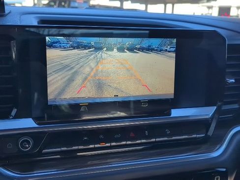 Used 2022 Chevrolet Silverado 1500 LT Trail Boss image 8