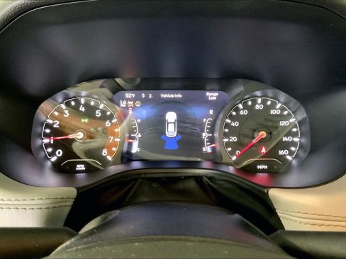 Used 2025 Jeep Compass Limited AWD/4WD image 20
