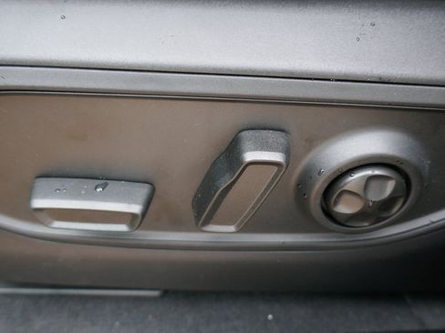 New 2025 Jeep Grand Cherokee L Limited image 15