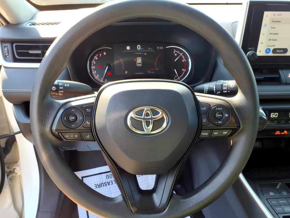 Used 2024 Toyota RAV4 XLE AWD/4WD image 23