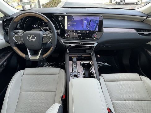 Certified 2025 Lexus RX 450h AWD w/ Luxury Package image 10