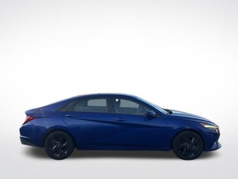 Used 2021 Hyundai Elantra SEL image 3