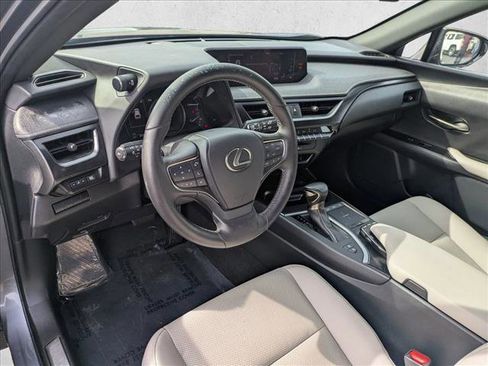 Used 2019 Lexus UX 250h image 11