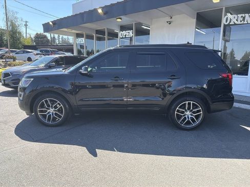 Used 2017 Ford Explorer Sport AWD/4WD image 3