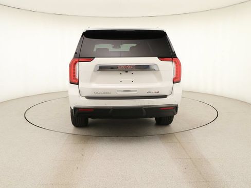 Used 2023 GMC Yukon XL AT4 w/ Technology Package AWD/4WD image 5