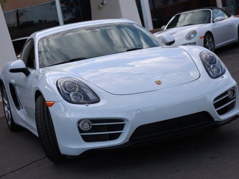 Used 2014 Porsche Cayman RWD image 2