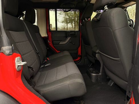 Used 2011 Jeep Wrangler Unlimited Sport w/ Dual Top Group image 13