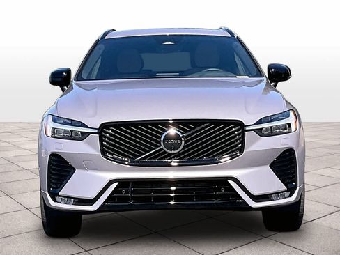 New 2026 Volvo XC60 B5 Plus w/ Climate Package AWD/4WD image 5