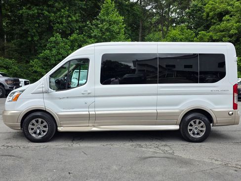 Used 2018 Ford Transit 250 148 Medium Roof w/ Exterior Upgrade Package RWD image 4
