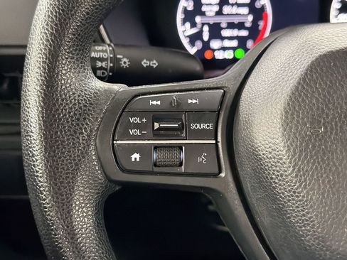 Used 2023 Honda CR-V LX image 16