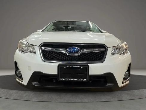 Used 2017 Subaru Crosstrek 2.0i Limited AWD/4WD image 3