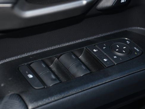 New 2025 Toyota 4Runner Limited image 6