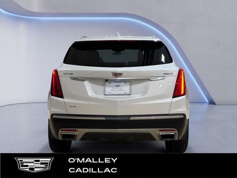 Certified 2023 Cadillac XT5 Premium Luxury w/ LPO, Floor Liner Package image 4