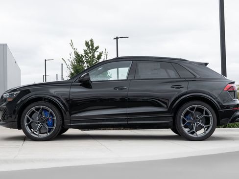 New 2026 Audi RS Q8 performance image 6