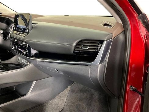 Used 2023 Nissan Rogue SL w/ SL Premium Package FWD image 19