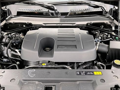 New 2026 Land Rover Defender 110 X-Dynamic SE image 15