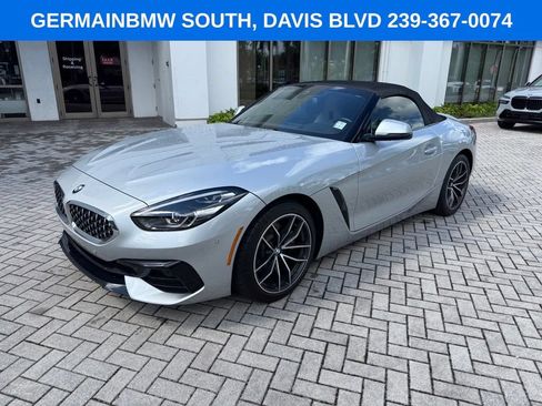 Used 2021 BMW Z4 sDrive30i w/ Executive Package RWD image 2