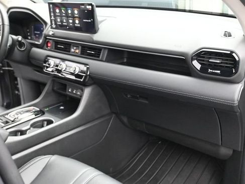 Certified 2026 Honda Pilot Touring image 28