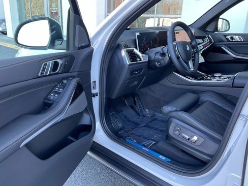 Certified 2025 BMW X5 xDrive40i w/ Premium Package image 31