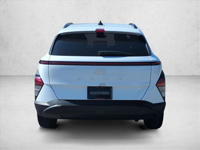 Used 2025 Hyundai Kona SEL FWD image 7