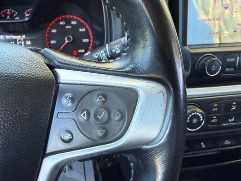 Used 2015 GMC Canyon SLE RWD image 19