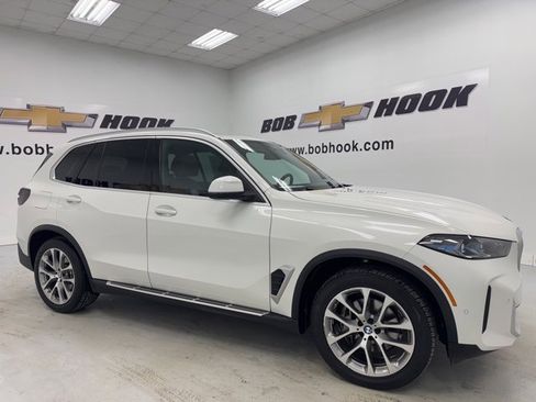 Used 2024 BMW X5 xDrive40i image 3