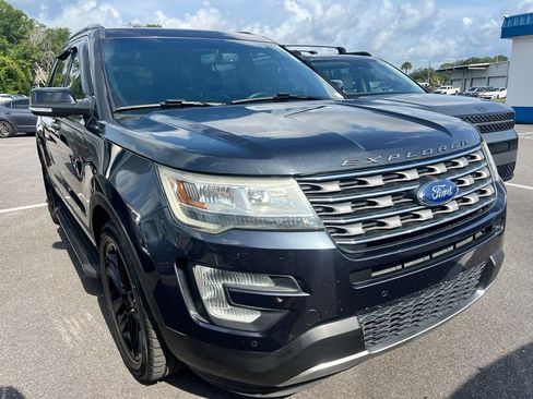 Used 2017 Ford Explorer XLT w/ Equipment Group 202A AWD/4WD image 1