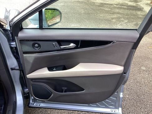 Used 2022 Lincoln Nautilus Reserve w/ Equipment Group 201A image 24