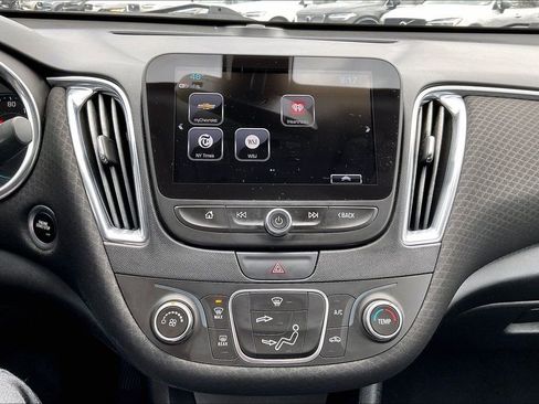Used 2018 Chevrolet Malibu LT image 15