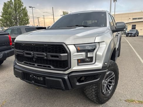 Used 2019 Ford F150 Raptor w/ Equipment Group 802A Luxury AWD/4WD image 2