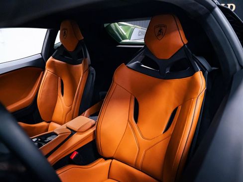 Used 2026 Lamborghini Temerario AWD/4WD image 32