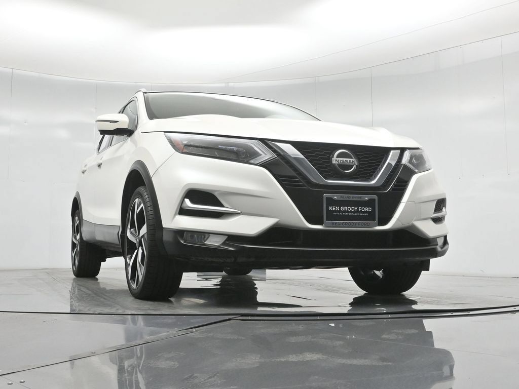 Used 2020 Nissan Rogue Sport SL w/ Premium Package FWD image 48