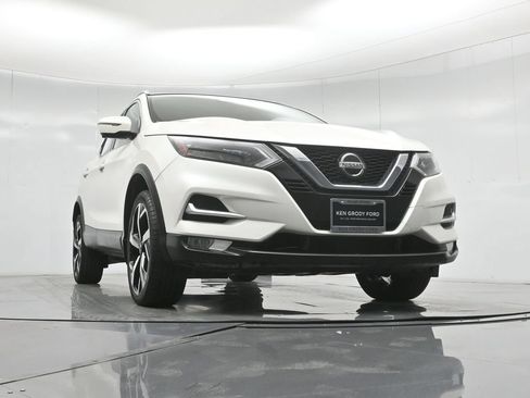 Used 2020 Nissan Rogue Sport SL w/ Premium Package FWD image 48