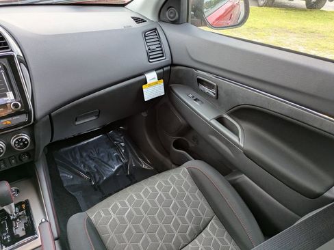 New 2026 Mitsubishi Outlander Sport LE AWD/4WD image 17