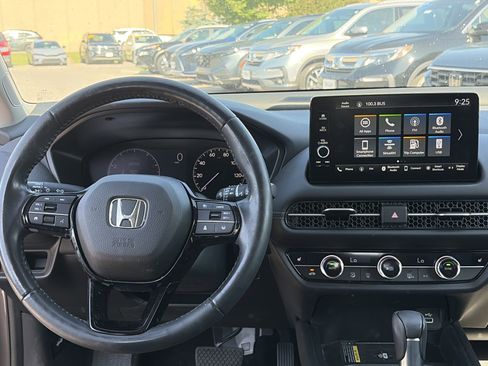 Used 2023 Honda HR-V EX-L image 9